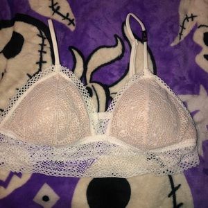 VS LACE BRALETTE